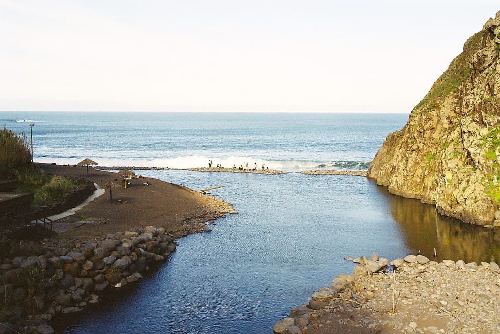 Praia do Porto da Cruz — photo by Portuguese_eyes