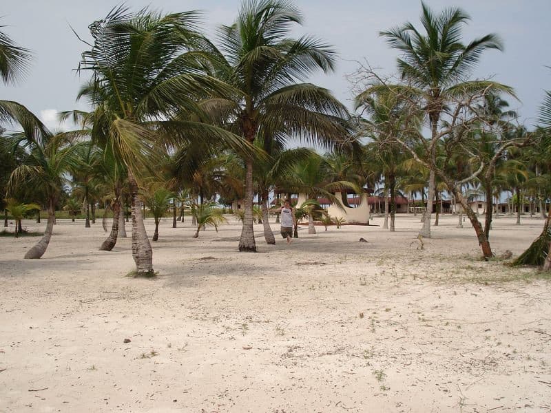 Pointe Denis Beach — photo by huguesn