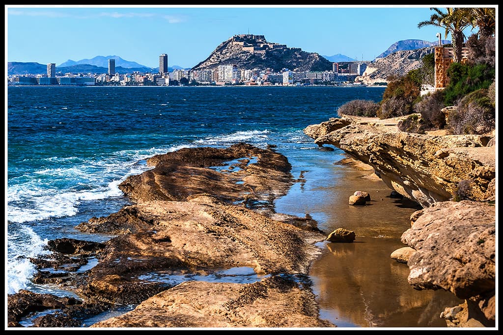 Playa del Postiguet — photo by edomingo