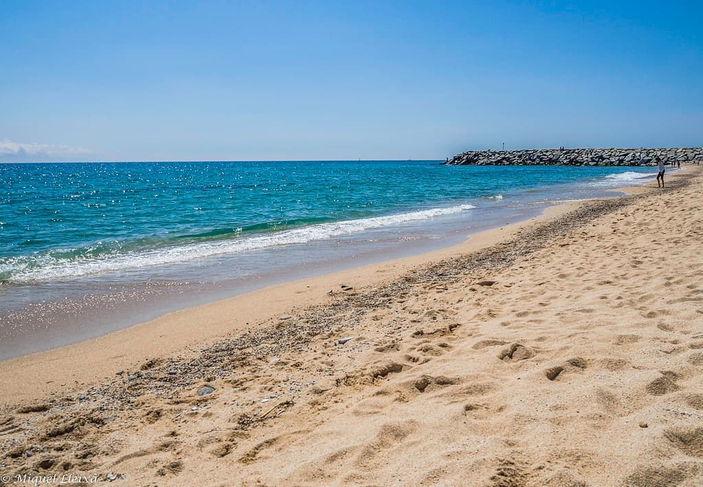 Tres Micos Beach — photo by Miquel Lleixà Mora
