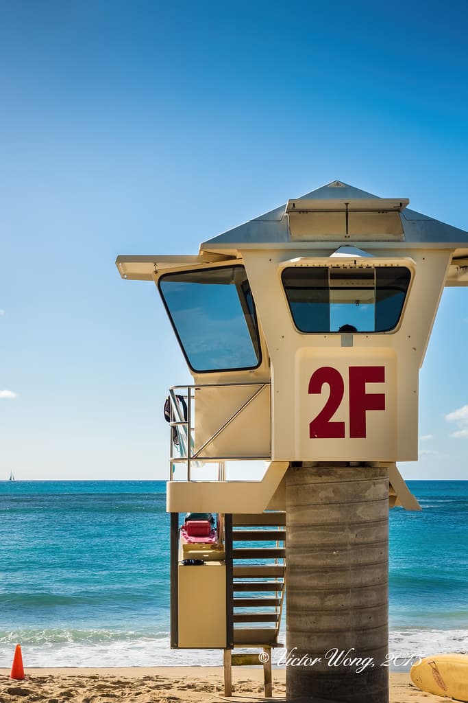 Surf lifesaver's observation hut