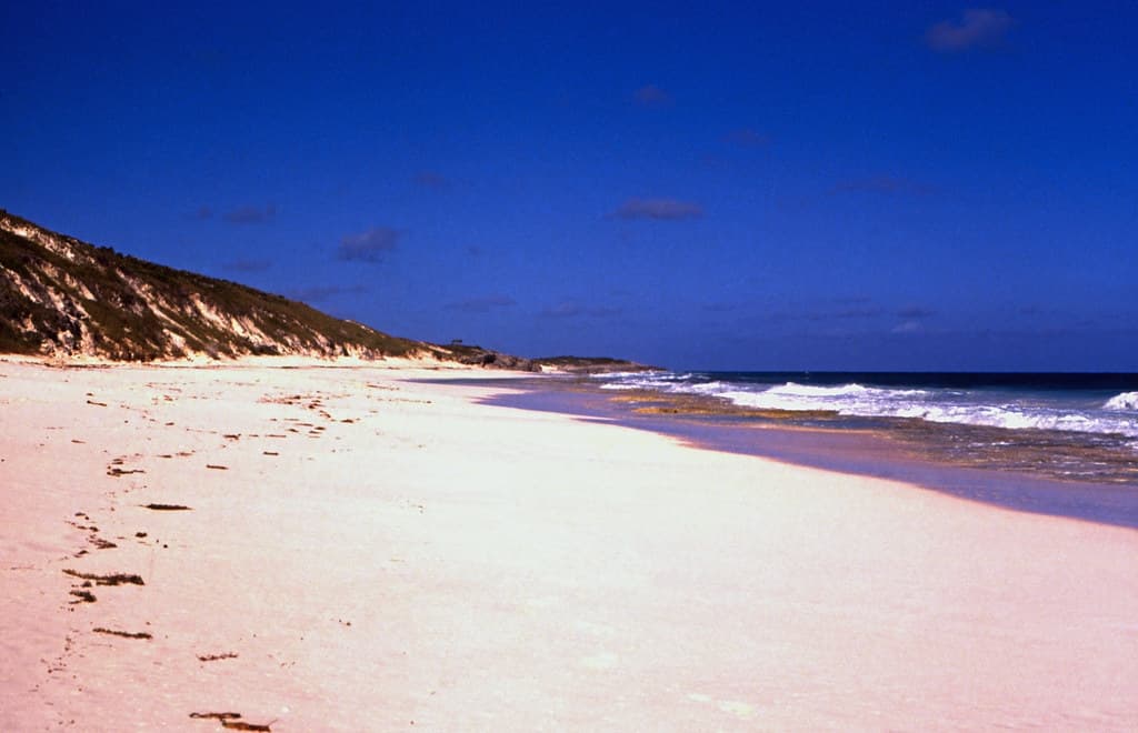 Rolle Town Beach — photo by Rüdiger Stehn