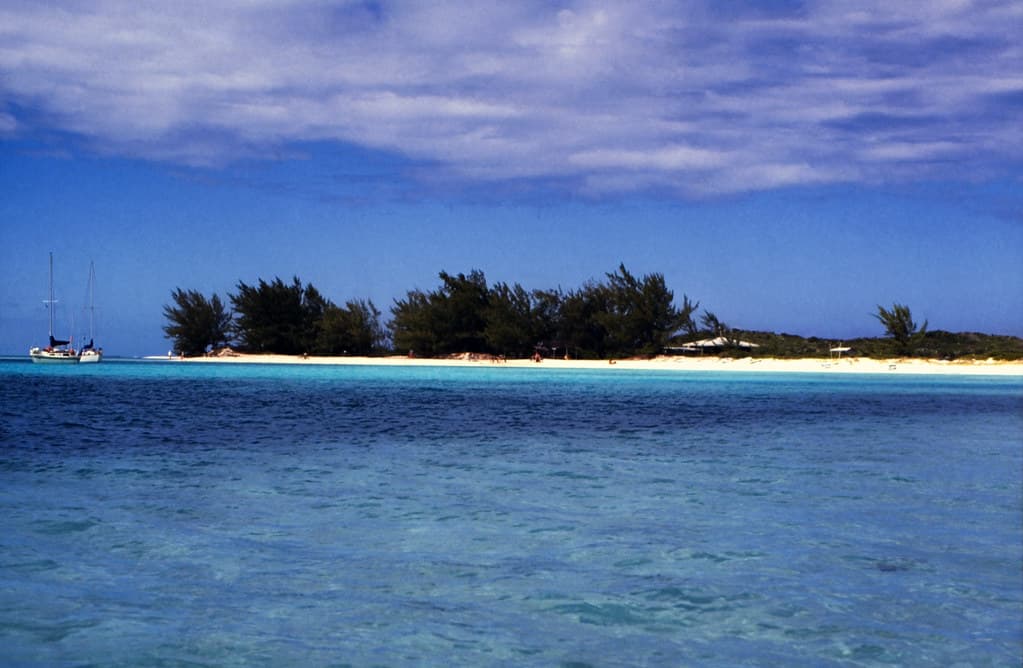 Rolle Town South Beach — photo by Rüdiger Stehn