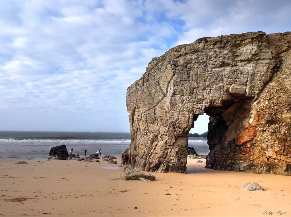 Surfeurs de l'arche de Port Blanc