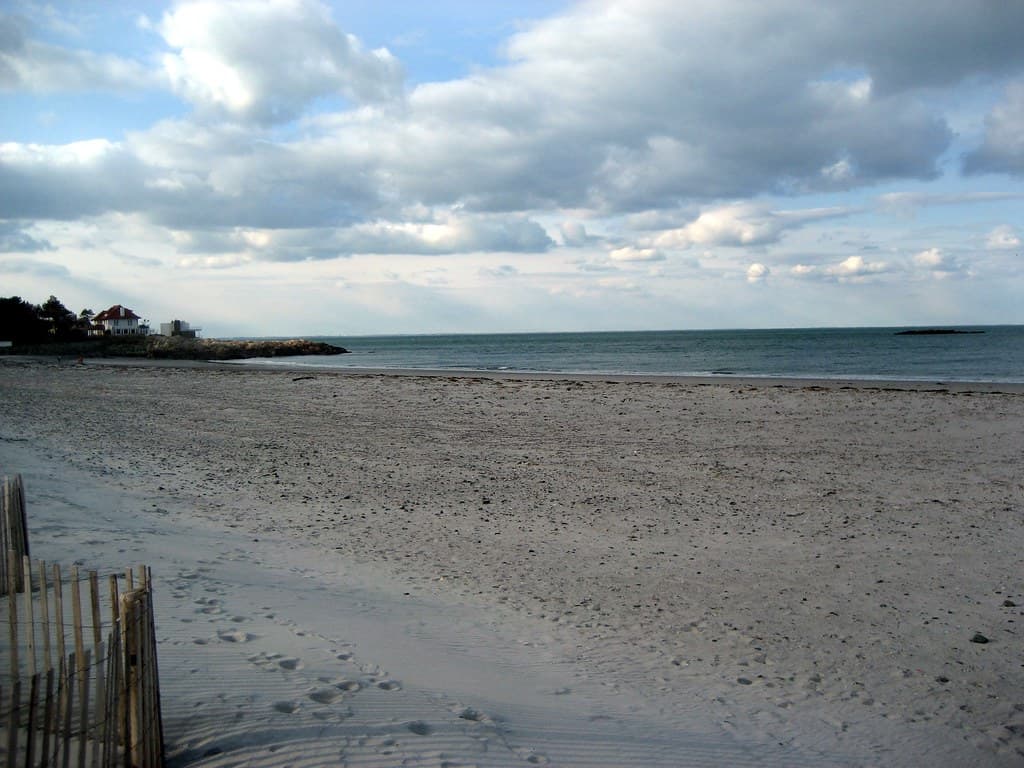 Sandy Beach looking north
