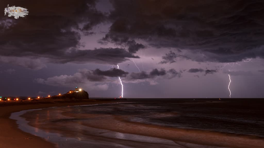 Nobby's Point Light Show (4k)