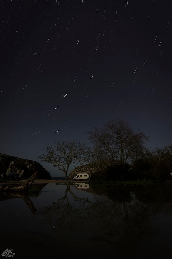 The van under the stars 1/3