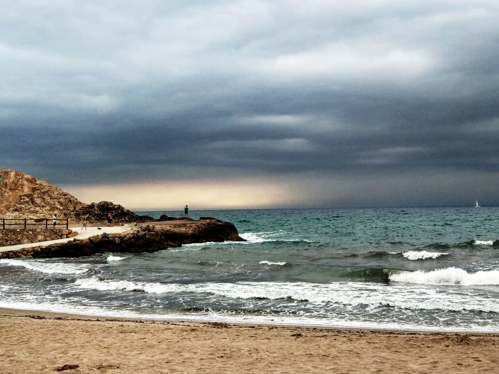 Playa de San Antonio — photo by jpolinya