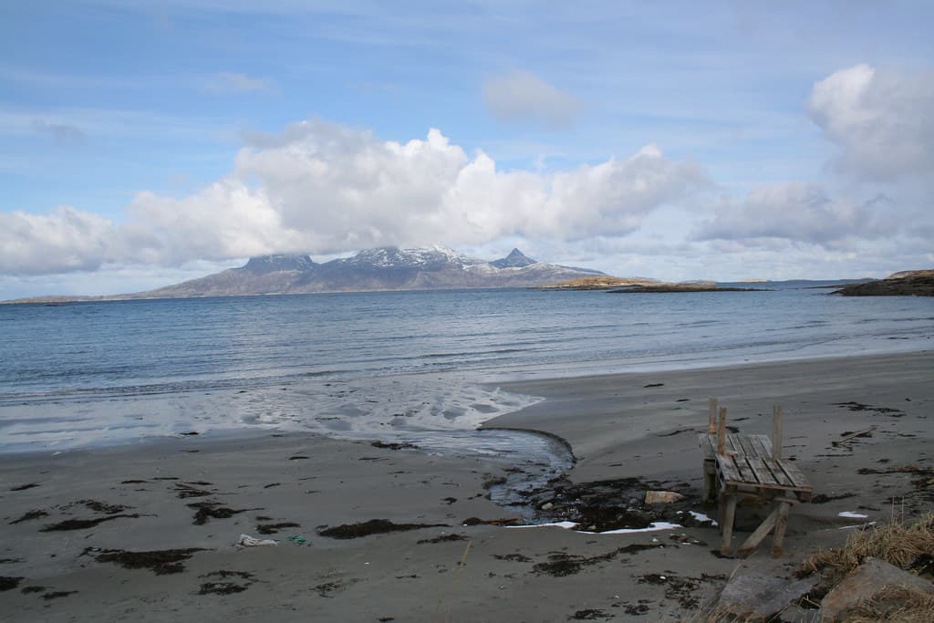 Bremnes Beach