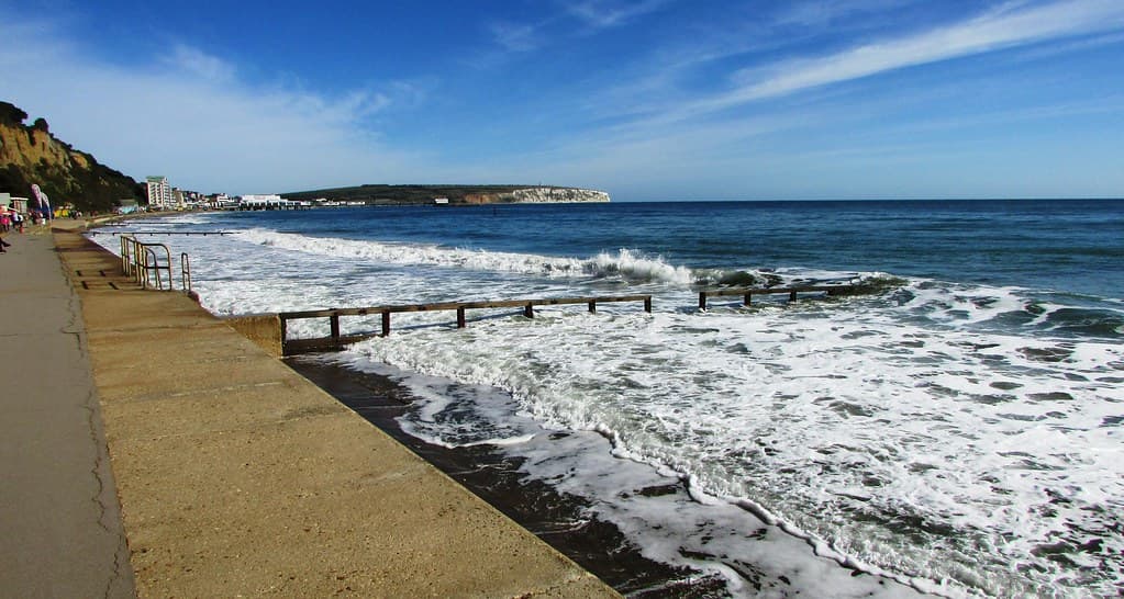 Forelands Beach — photo by ronsaunders47