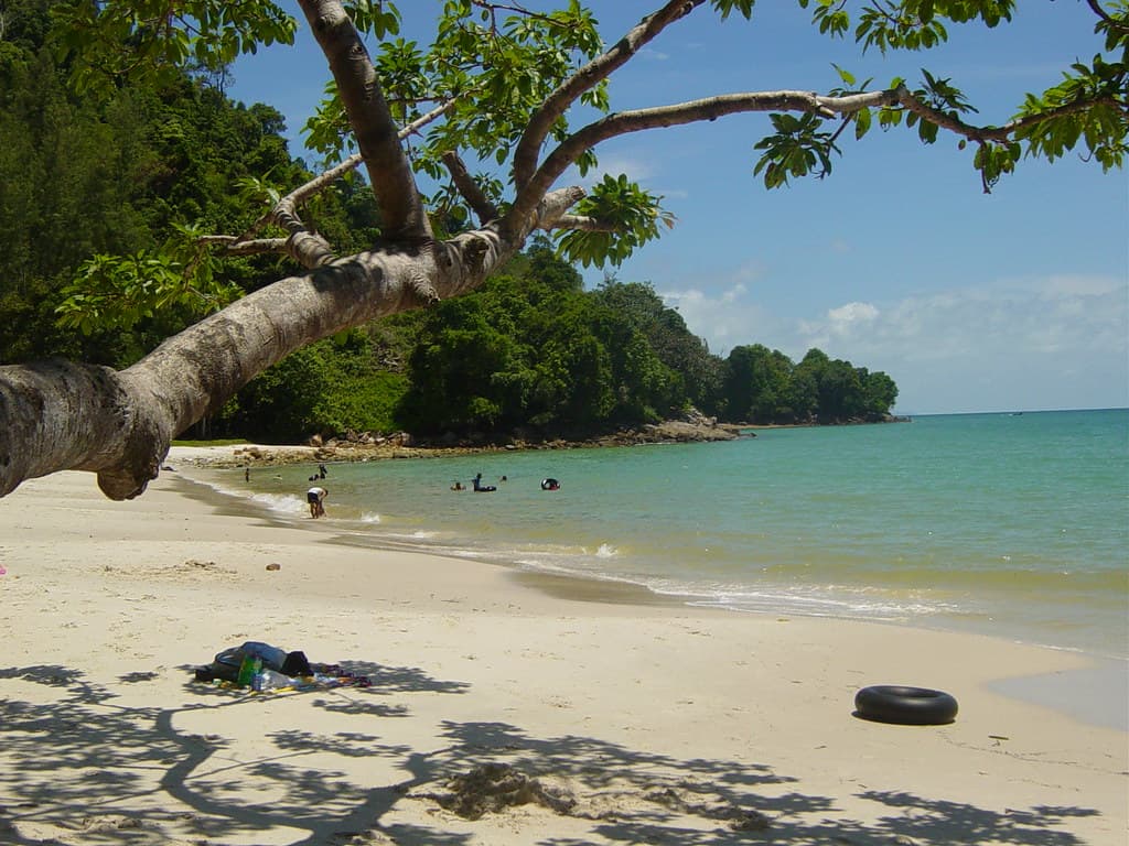 Pantai Pasir Tengkorak