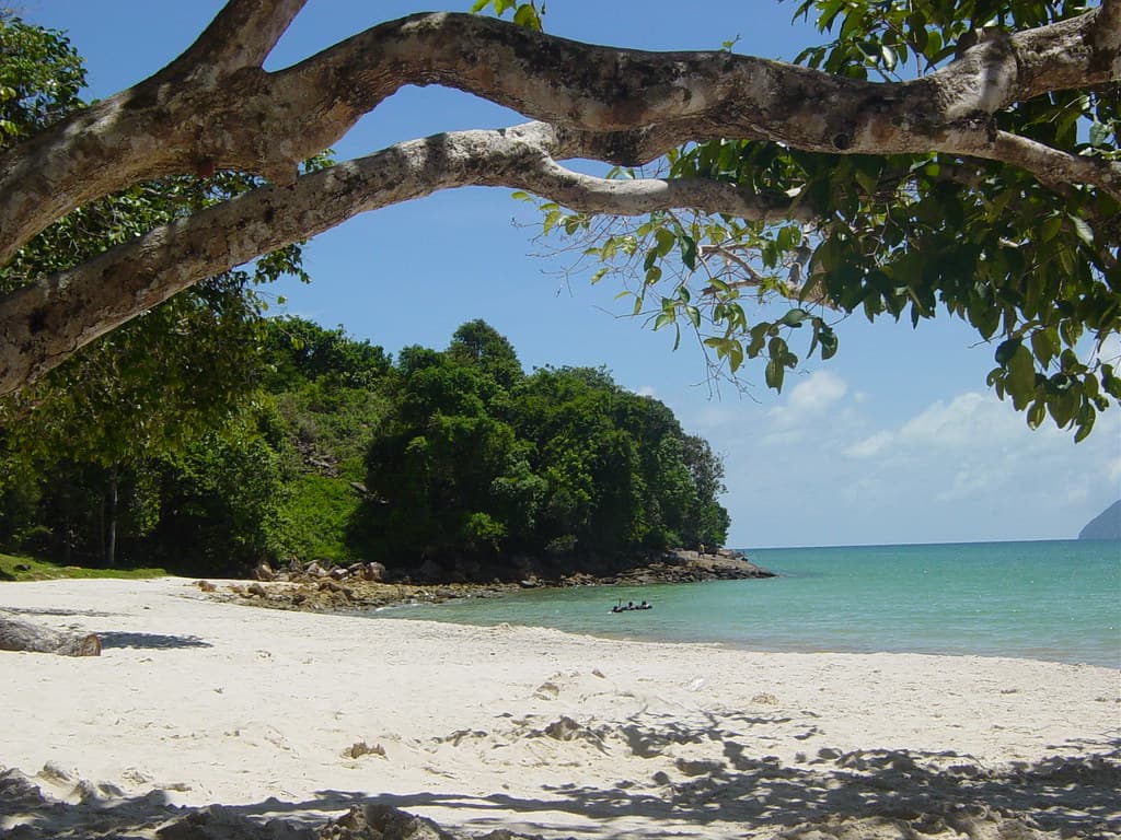 Pantai Pasir Tengkorak