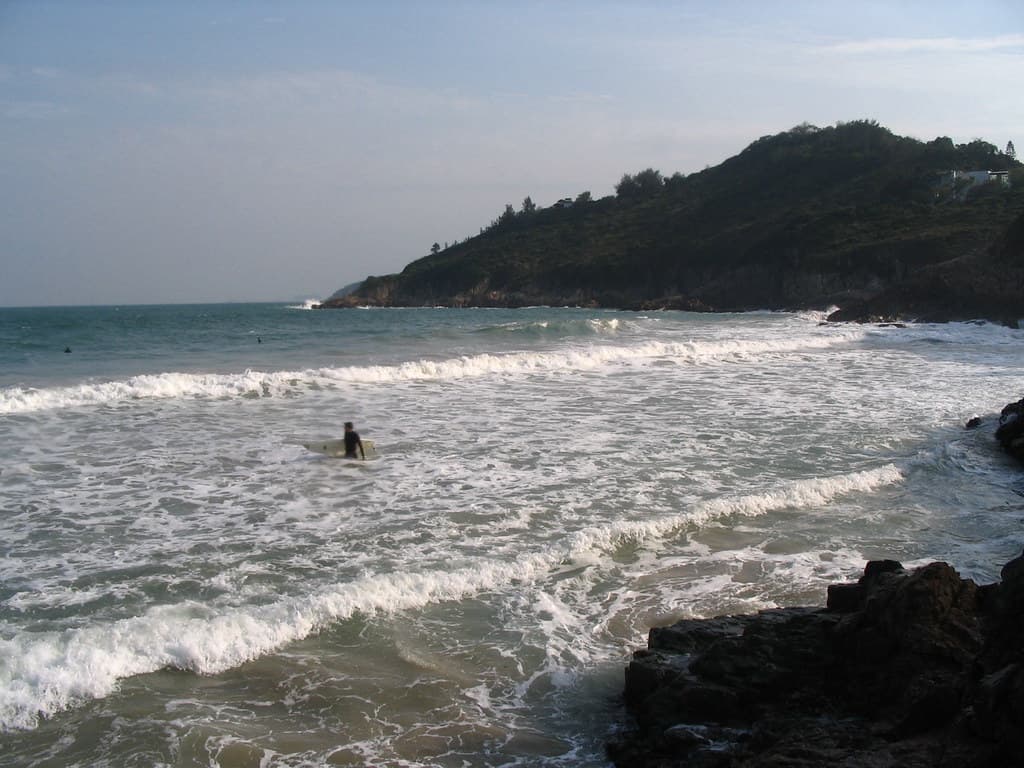 Siu Hang Hau Beach — photo by minghong