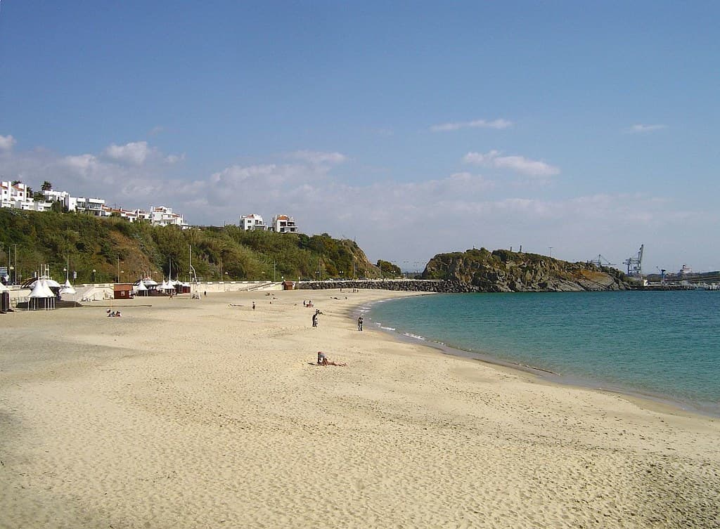 São Torpes Hidden Bay — photo by Portuguese_eyes