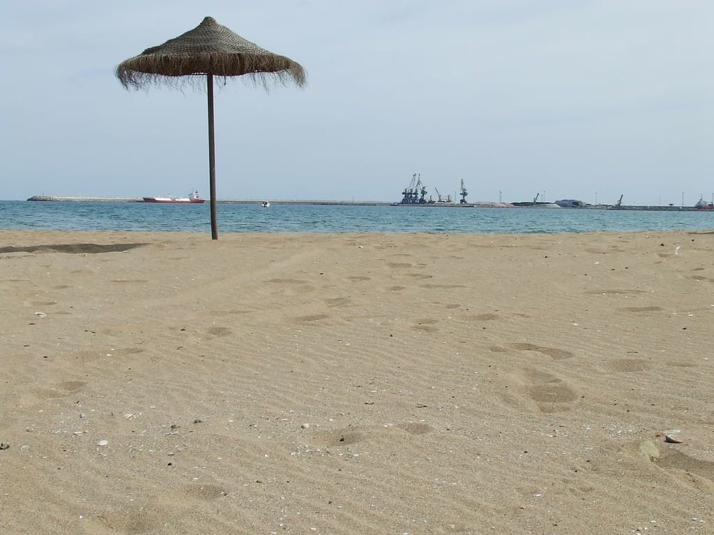 Plage de Beni Ensar — photo by rrubio