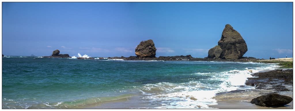 Pantai Tanjung Papuma in Java (Indonesia)