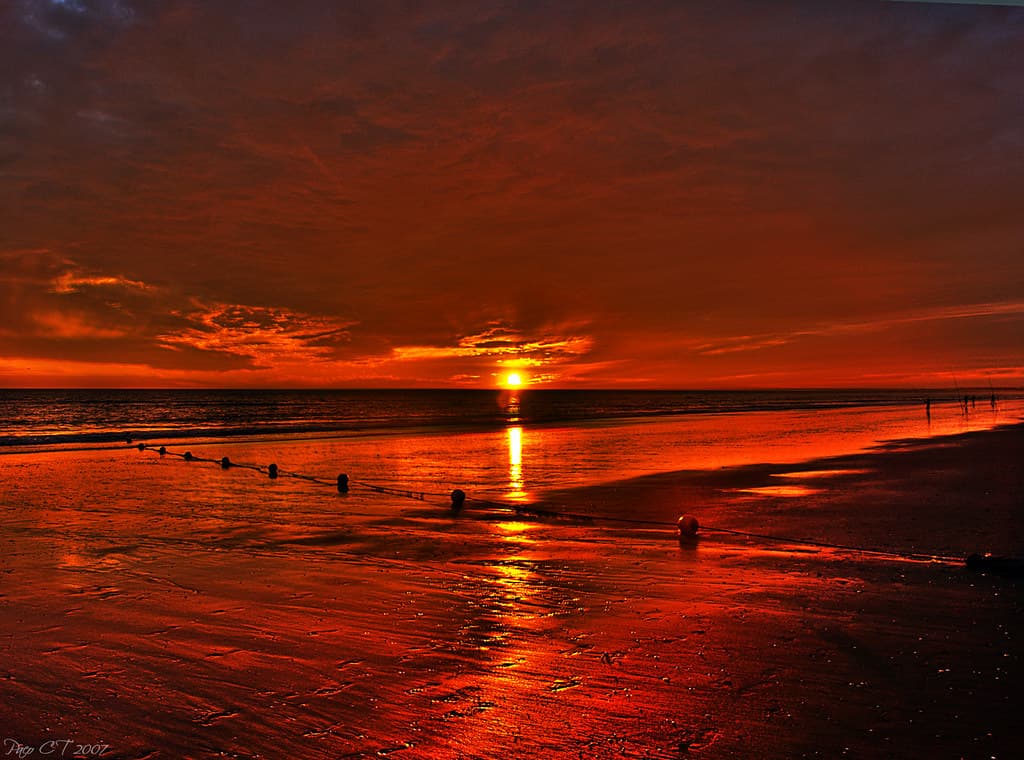 Playa de La Bota — photo by Paco CT