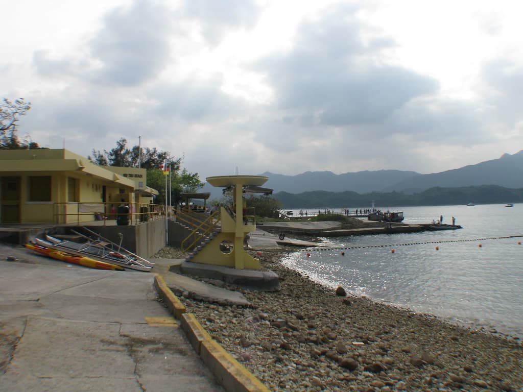Ng Fai Tin Beach — photo by fung1981