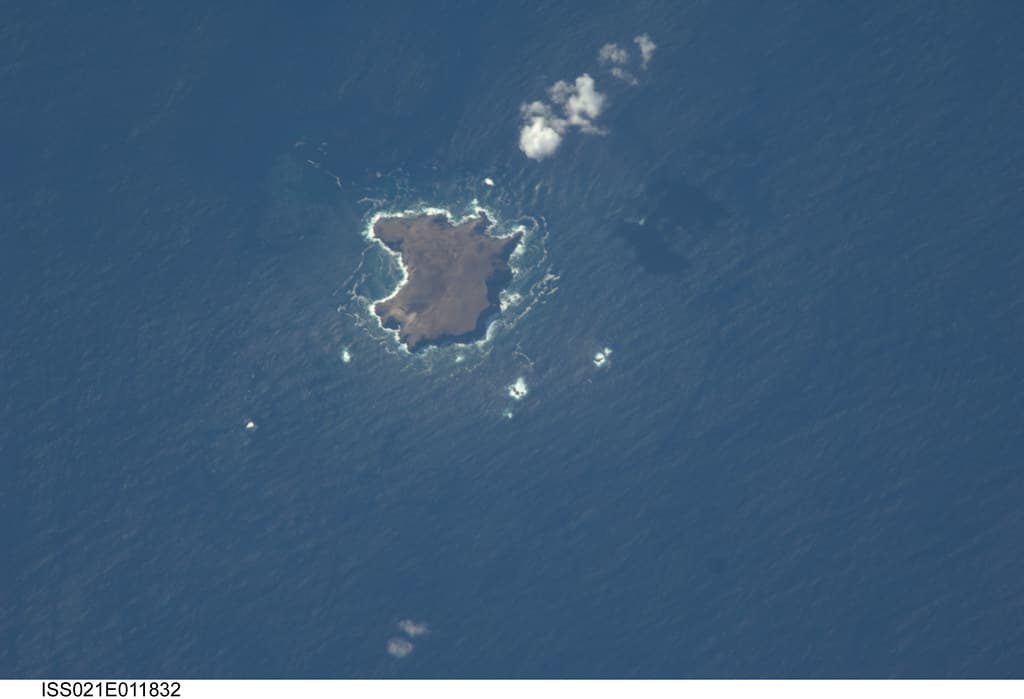 Savage Islands (NASA, International Space Station Science, 10/22/09)