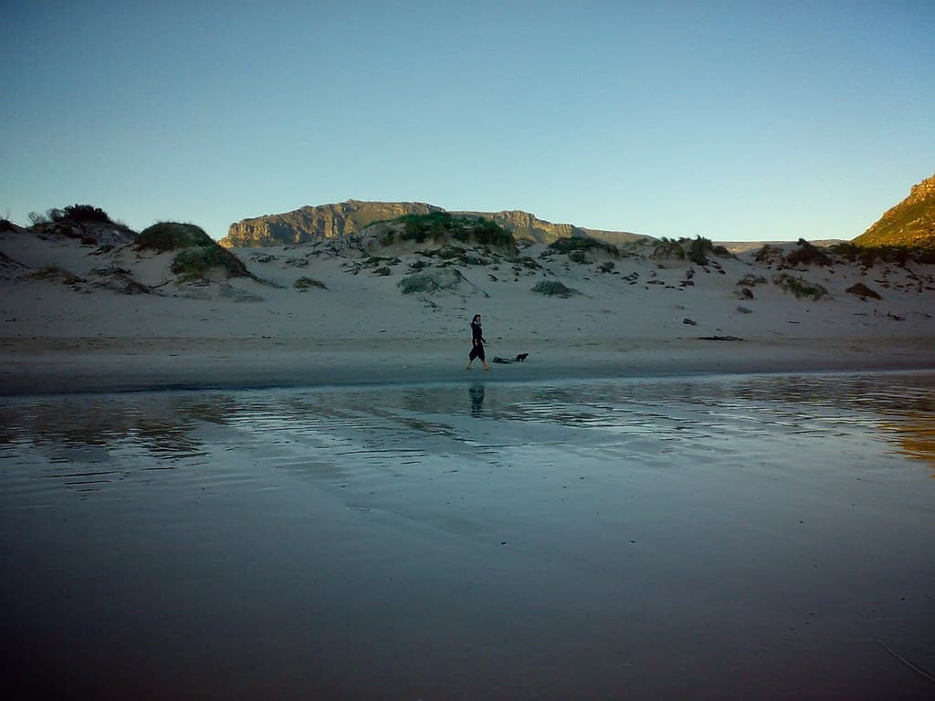 Dungeons Beach — photo by mallix