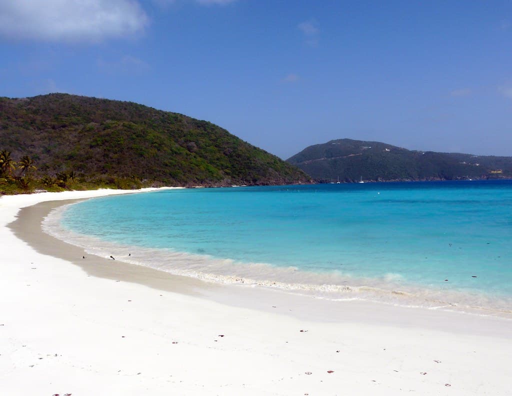 Guana Island: White Bay Beach