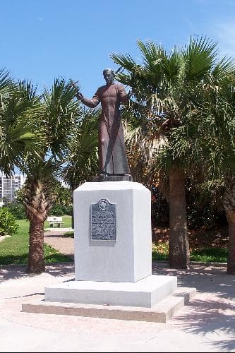 Statue of Padre Jose Nocolas Balli