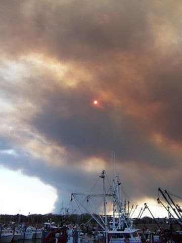 2007 05 15 - Barnegat Light - Pine Barrens Forest Fire 1