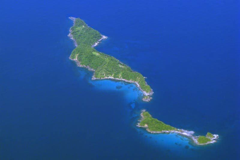Glittering Islands