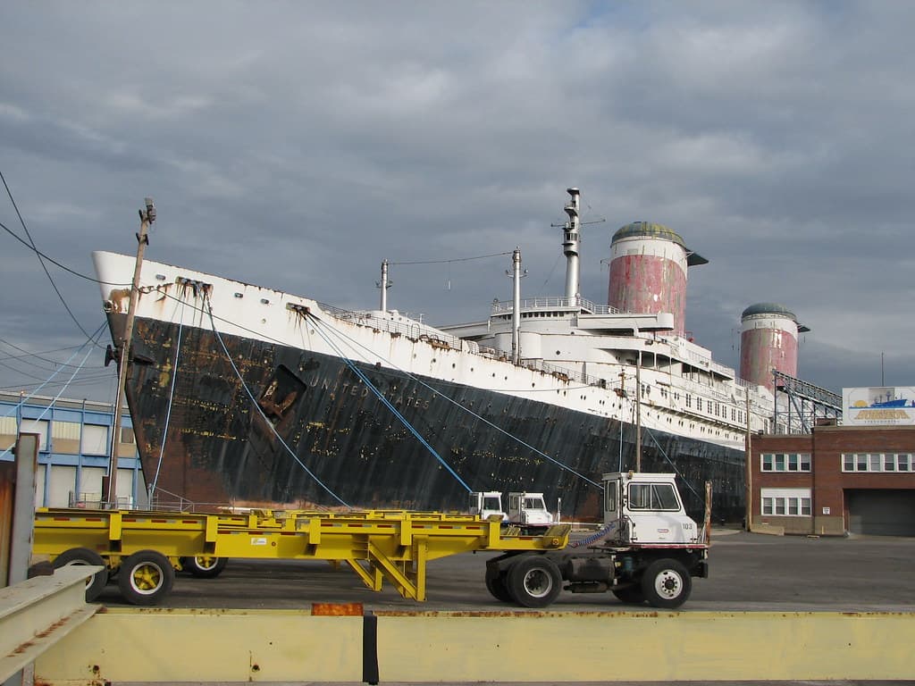 Philadelphia Avenue Beach
