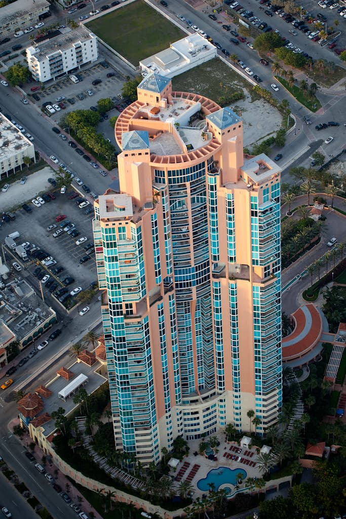 Portofino Tower,Pointe Drive Miami Beach | 110522-5373-jikatu