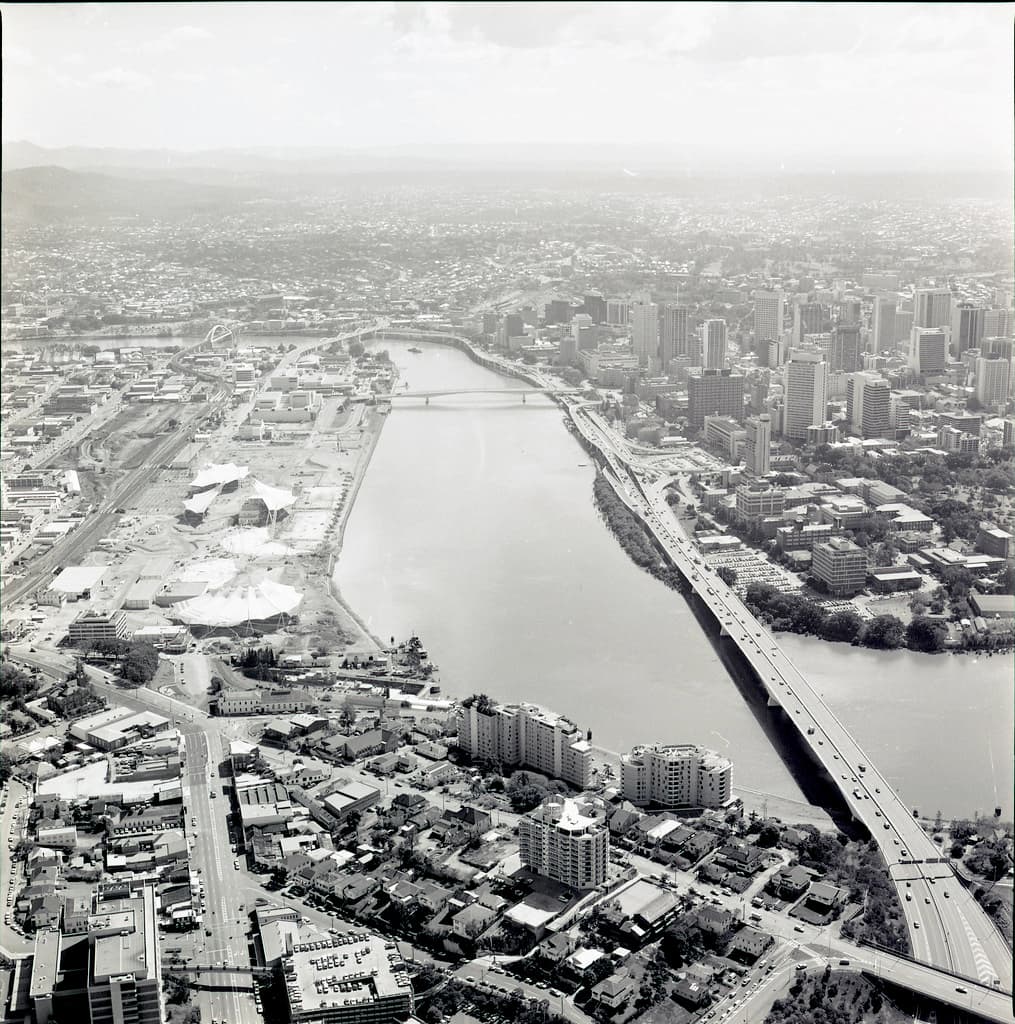 Aerial shots of Brisbane and South Bank, Preparing the site for Expo 88, 1986