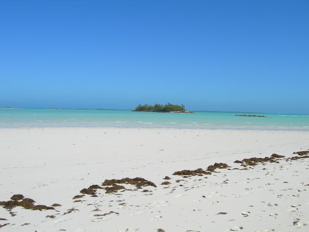 Treasure Cay Beach — photo by Tomathon