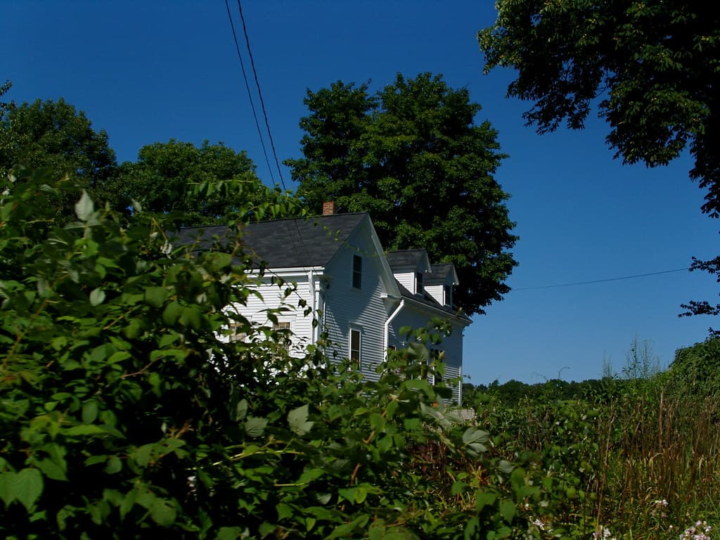 daryl hall's house driveby from