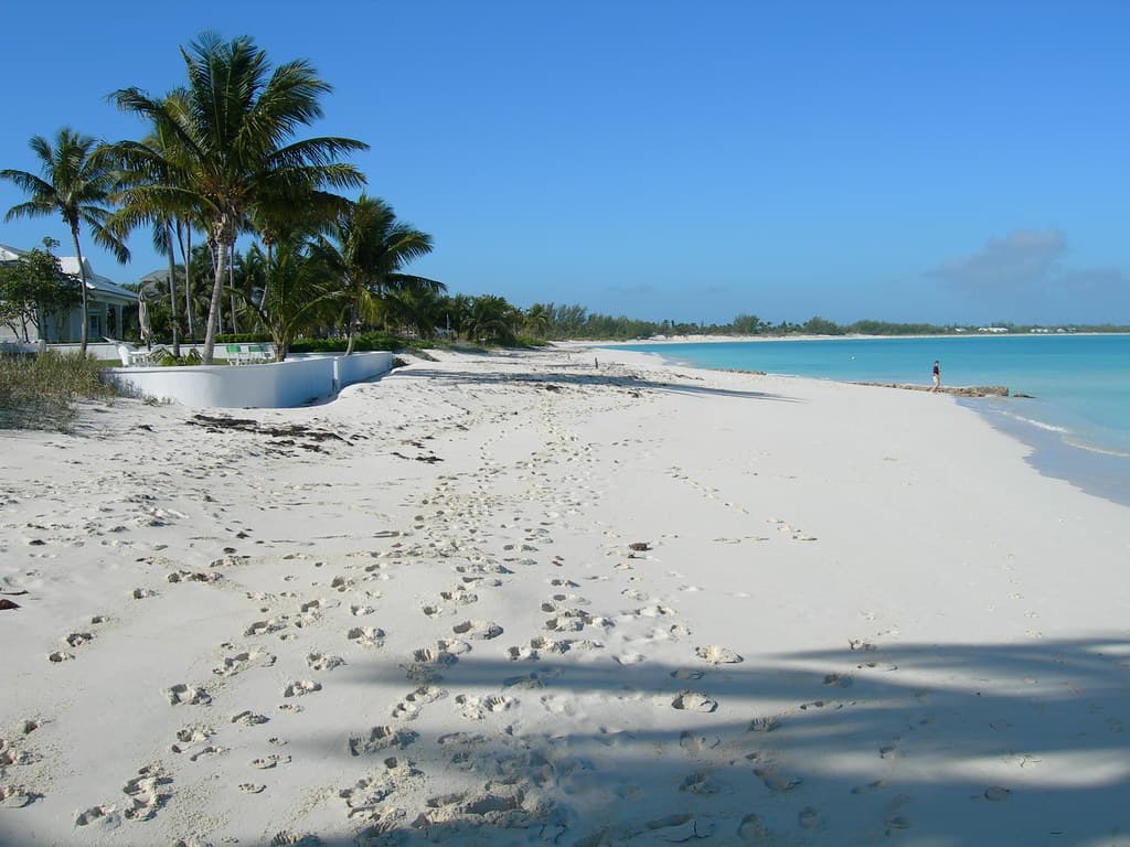 Treasure Cay Beach — photo by Tomathon