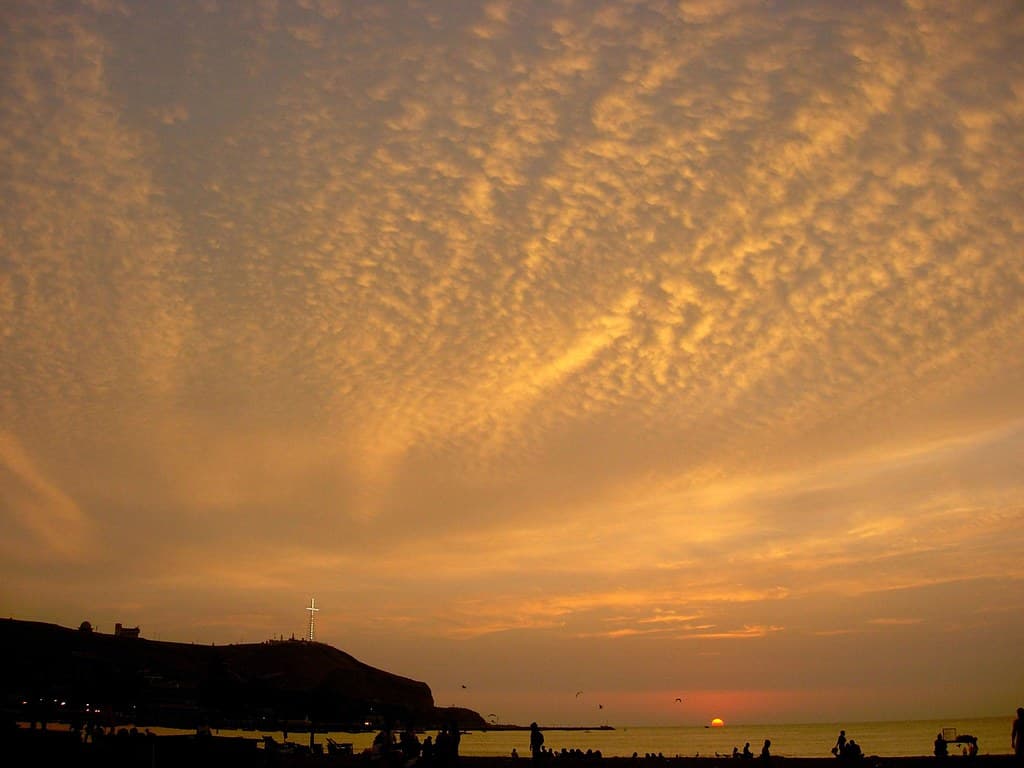 Atardecer en las playas de Barranco 3