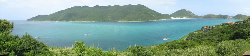 Panorâmica da Ilha do Farol no Pontal de Arraial