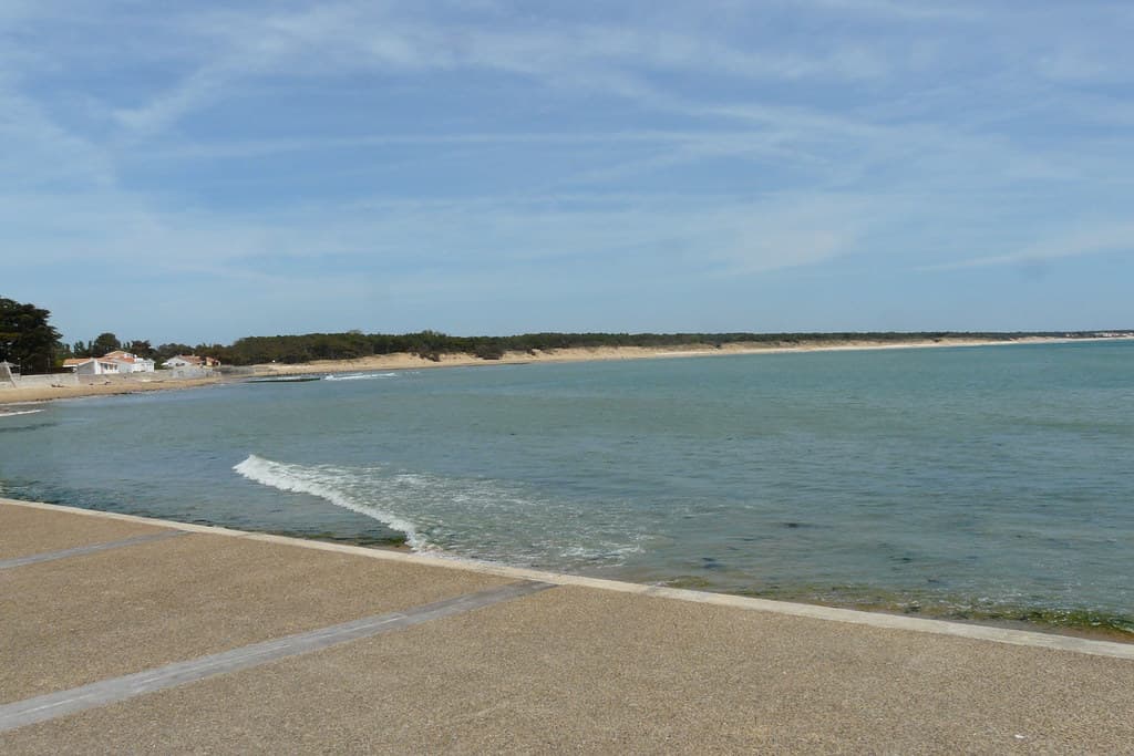 Plage du Rocher — photo by www.ouest-communication.com - Création de sites i