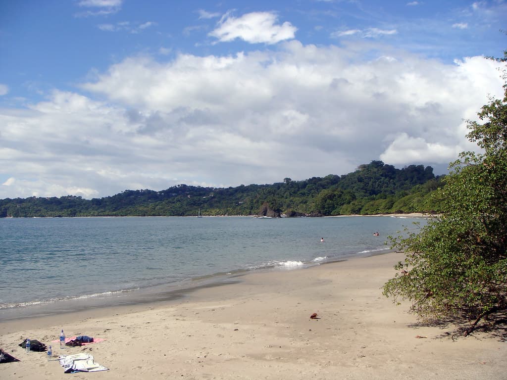 09j Manuel Antonio - Nationall Park - Playa Espodilla Sur Beach (E)