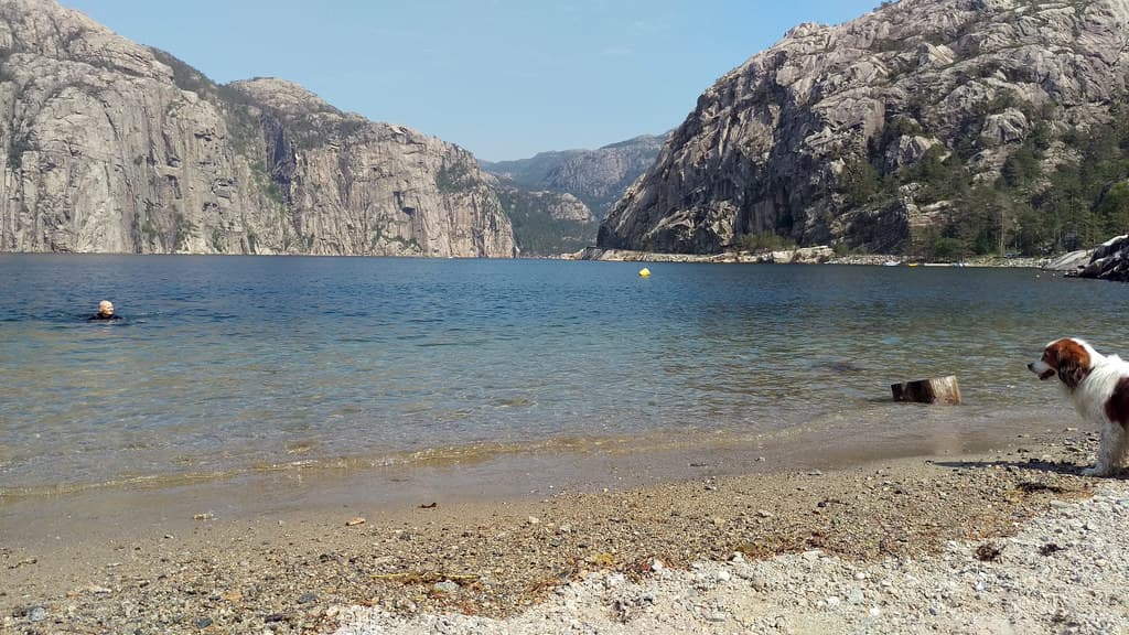 Høllesli Beach