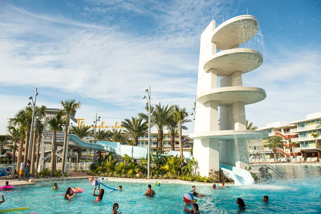 Universal Orlando’s fourth on-site hotel, Universal’s Cabana Bay Beach Resort is now open! The retro-inspired hotel features incredible amenities for endless family fun including a 10,000 sq. ft. zero-entry pool with iconic dive tower waterslide, 10-lane