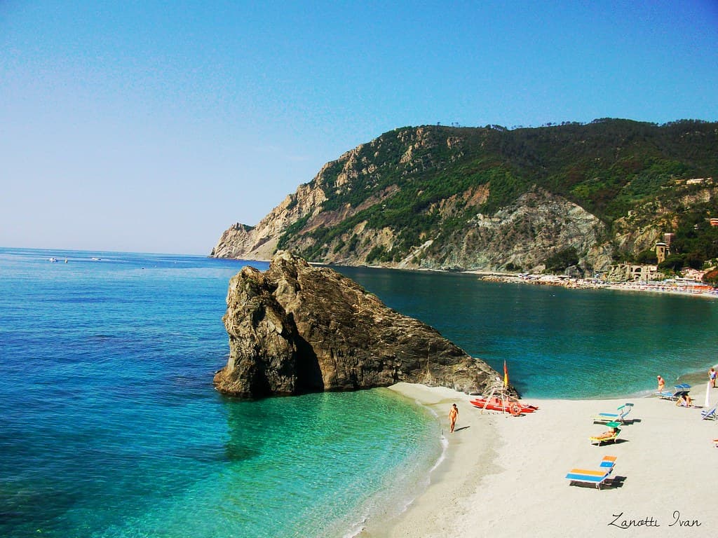Bonassola Beach