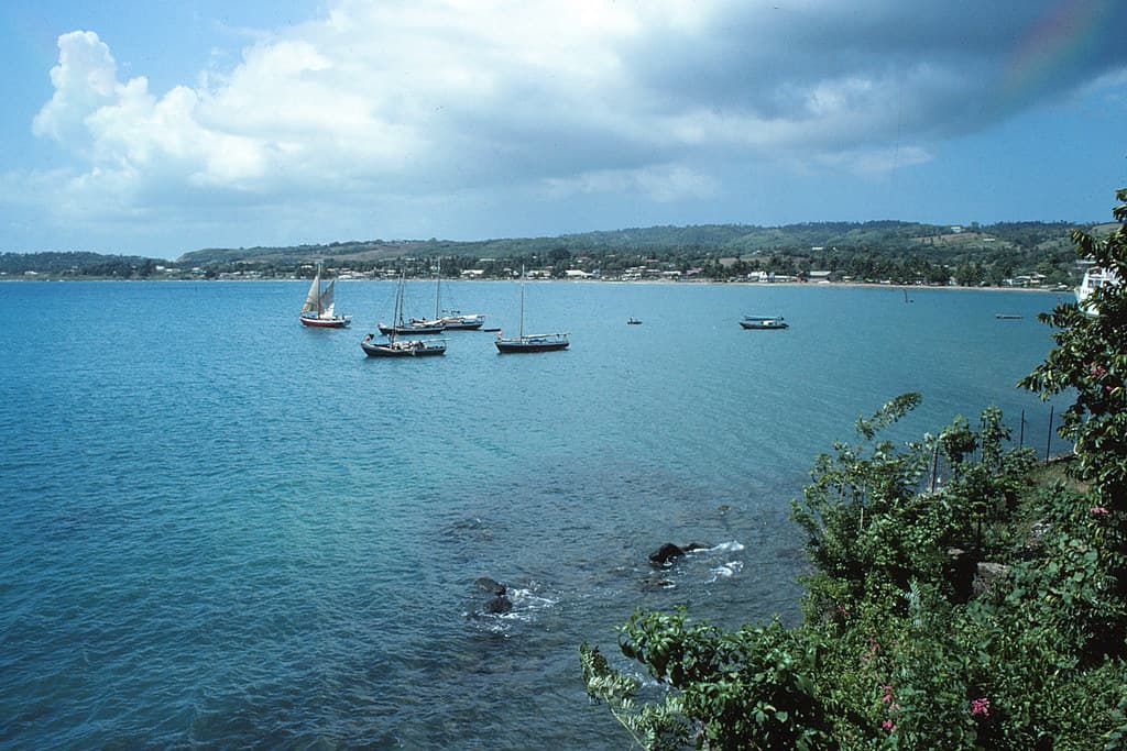 Plymouth Bay — photo by Ole Holbech