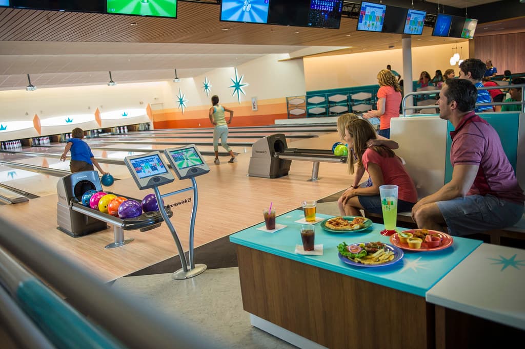 Universal Orlando’s fourth on-site hotel, Universal’s Cabana Bay Beach Resort is now open! The retro-inspired hotel features incredible amenities for endless family fun including a 10,000 sq. ft. zero-entry pool with iconic dive tower waterslide, 10-lane