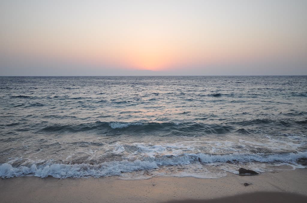 Assalah Beach — photo by Jorge Lascar