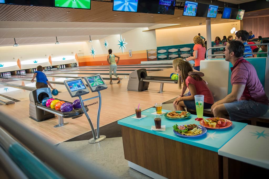 Universal Orlando’s fourth on-site hotel, Universal’s Cabana Bay Beach Resort is now open! The retro-inspired hotel features incredible amenities for endless family fun including a 10,000 sq. ft. zero-entry pool with iconic dive tower waterslide, 10-lane