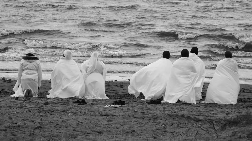Singing to the Sea 03