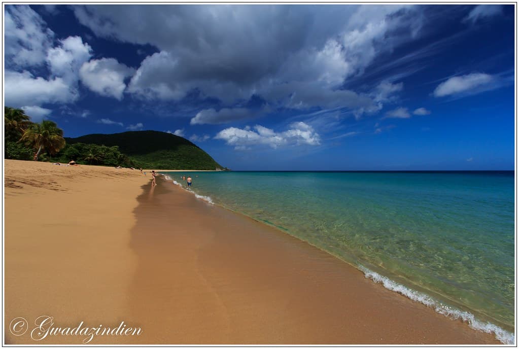Plage de Petite Anse Pointe-Noire — photo by Sylvain Abdoul Photographie