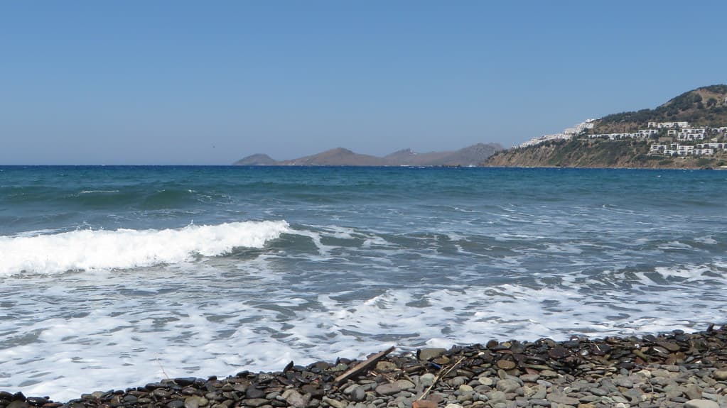 Yalikavak Beach — photo by AmiCalmant