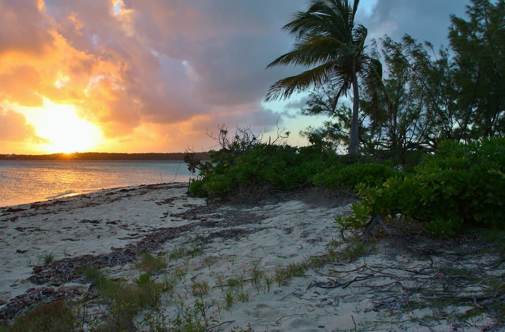 Tilloo Bank Beach — photo by meltedplastic
