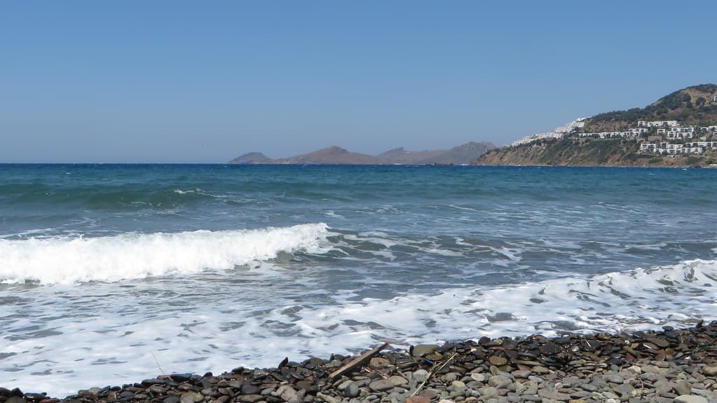 Yalikavak Beach — photo by AmiCalmant
